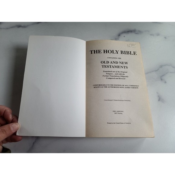 The Holy Bible King James Version - Picture 2 of 10